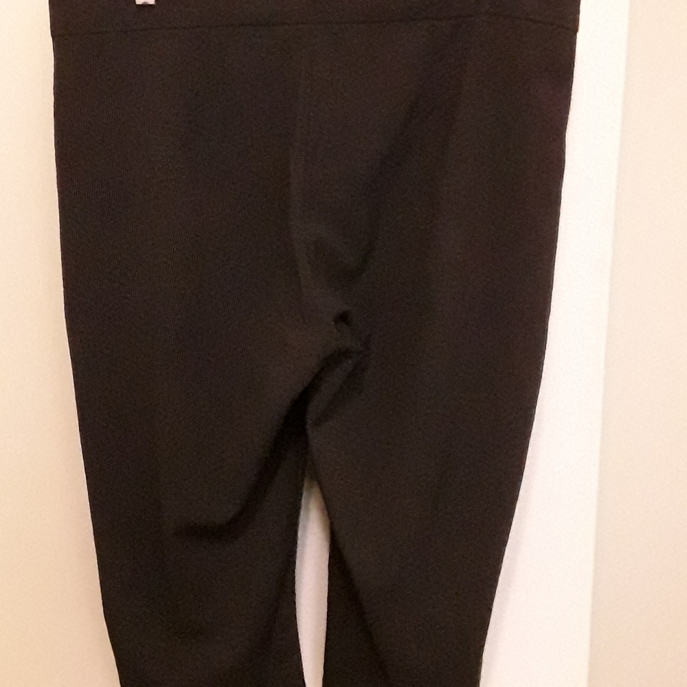 Capris - Picture 2 of 3